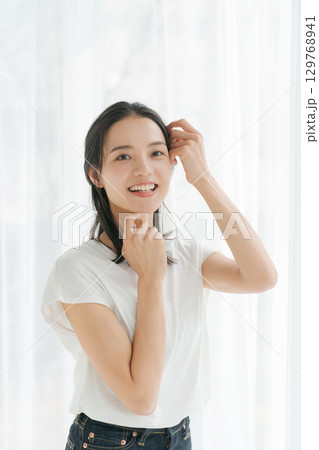 若い女性のビューティーイメージ 若い女性のビューティーイメージ 129768941