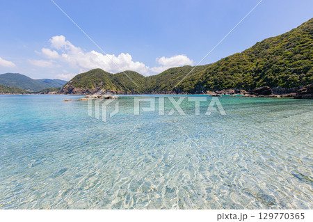 鹿児島の海水浴場のあじろ浜の風景　美しいビーチの素材写真 129770365
