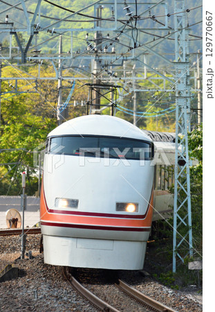 鉄道　私鉄：東武日光線　特急けごん38号　100系 129770667