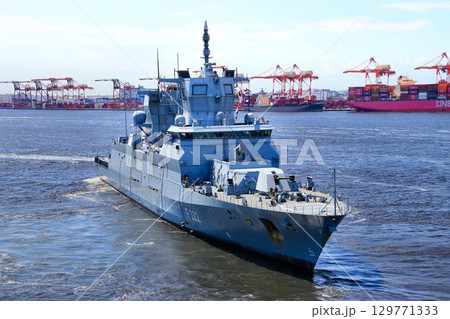 自由で開かれたインド太平洋を護る為に来日… ドイツ海軍フリゲート艦『バーデン=ヴュルテンベルク』 自由で開かれたインド太平洋を護る為に来日… ドイツ海軍フリゲート艦『バーデン=ヴュルテンベルク』 129771333