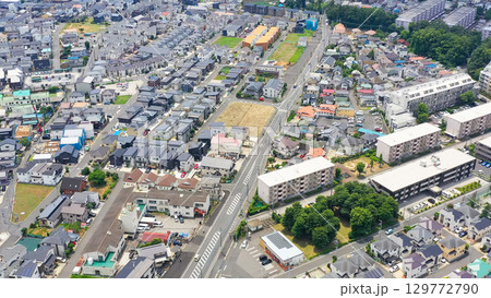 住宅地のドローン空撮 129772790