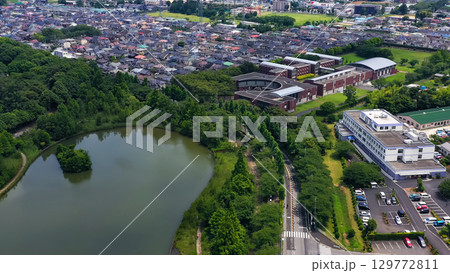 現代都市のドローン空撮 現代都市のドローン空撮 129772811