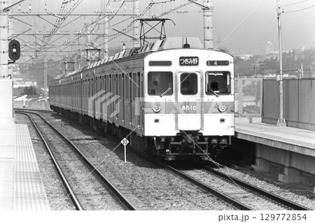 東急、田園都市線・つきみ野（終点）行き8500系8510～8両、高津、1983年3月9日 129772854