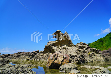 ゴジラ岩　男鹿半島・大潟ジオパーク 129774038
