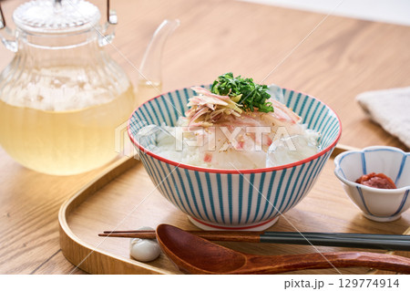 冷やし鯛茶漬け|冷たいお出汁で食べる夏ごはん 冷やし鯛茶漬け|冷たいお出汁で食べる夏ごはん 129774914