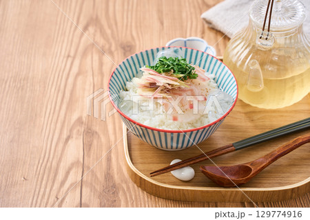 冷やし鯛茶漬け|冷たいお出汁で食べる夏ごはん 冷やし鯛茶漬け|冷たいお出汁で食べる夏ごはん 129774916