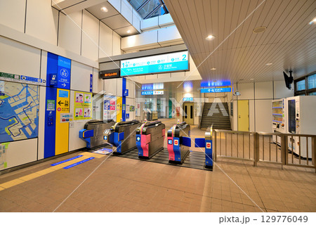 ゆりかもめ 汐留駅　改札口 129776049
