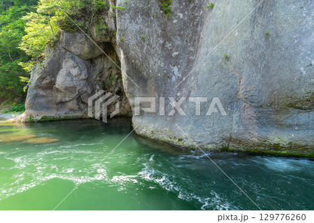 《群馬県》夏の吹割の滝 129776260