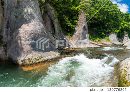 《群馬県》夏の吹割の滝 129776265