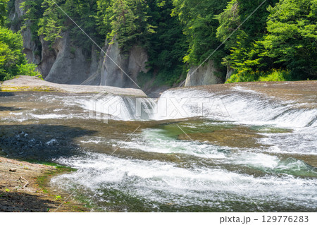 《群馬県》夏の吹割の滝 129776283