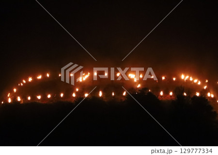 京都の晩夏 五山送り火/鳥居形 京都の晩夏 五山送り火/鳥居形 129777334