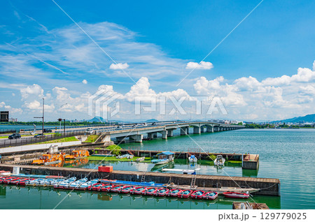 膳所港から近江大橋の景観 滋賀県大津市 膳所港から近江大橋の景観 滋賀県大津市 129779025