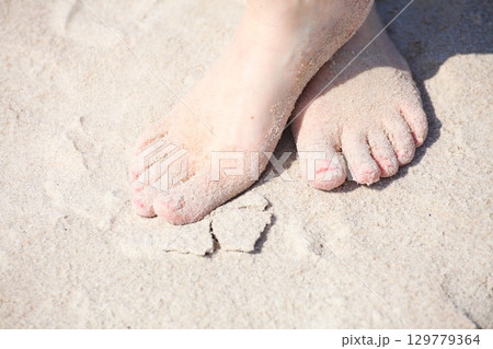 nice legs in water 129779364