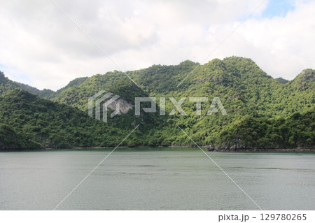 sea and mountains in vietnam 129780265