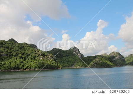 sea and mountains in vietnam 129780266
