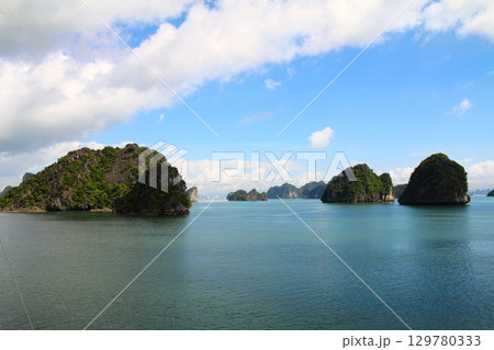 sea and mountains in vietnam 129780333