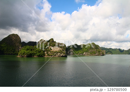 sea and mountains in vietnam 129780500