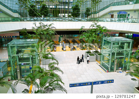 【韓国】仁川国際空港・第2ターミナル B1交通センター 【韓国】仁川国際空港・第2ターミナル B1交通センター 129781247