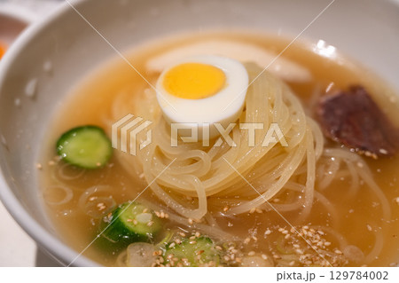 冷麺 ひやむぎ 冷やし素麺 129784002