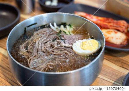 冷麺 ひやむぎ 冷やし素麺 129784004