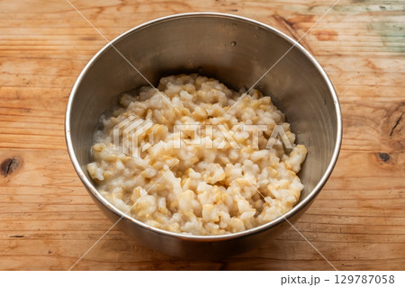 玄米粥 typical Japanese rice dish (porridge) 玄米粥 typical Japanese rice dish (porridge) 129787058