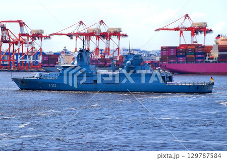 自由で開かれたインド太平洋を護る為に来日… ドイツ海軍フリゲート艦『バーデン=ヴュルテンベルク』 自由で開かれたインド太平洋を護る為に来日… ドイツ海軍フリゲート艦『バーデン=ヴュルテンベルク』 129787584