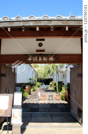 兵庫県丹波篠山市にある河原町妻入商家群 129790181