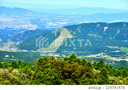 数鹿流崩れ周辺を望む(熊本県南阿蘇村)【2025.7】 129791478