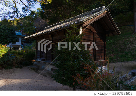 冬の岡山県岡山市 三備一宮 吉備津神社 祖霊社 冬の岡山県岡山市 三備一宮 吉備津神社 祖霊社 129792605