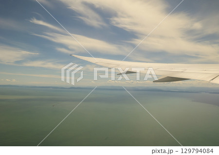 バンクーバー国際空港発飛行機からの景色 バンクーバー国際空港発飛行機からの景色 129794084