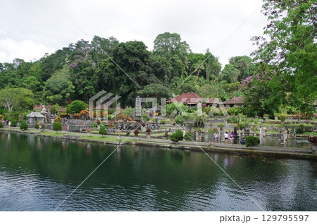 インドネシア バリ島 ティルタガンガ インドネシア バリ島 ティルタガンガ 129795597