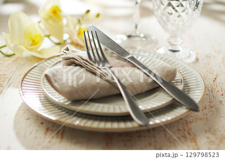 テーブルセッティング(イメージ) テーブルセッティング(イメージ) 129798523
