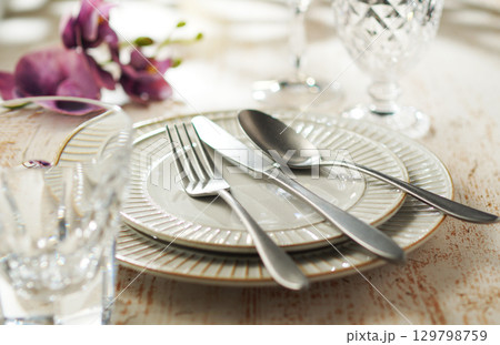 テーブルセッティング(イメージ) テーブルセッティング(イメージ) 129798759