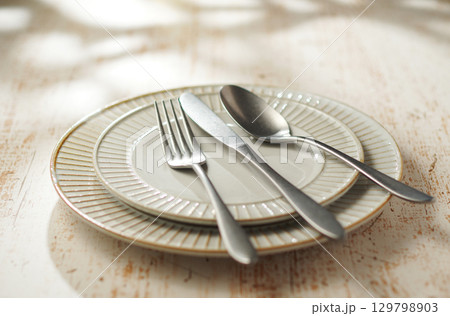 テーブルセッティング(イメージ) テーブルセッティング(イメージ) 129798903