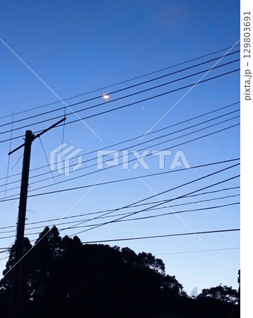 電線のある風景 電線のある風景 129803691