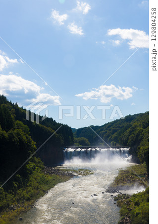 沈堕の滝と空(大分県豊後大野市) 沈堕の滝と空(大分県豊後大野市) 129804258