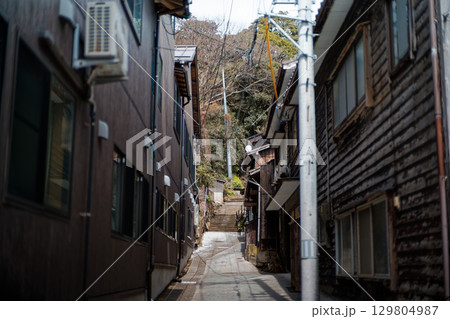 佐渡ヶ島の街並み 129804987