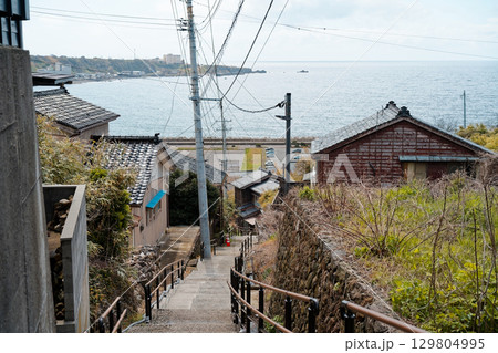 佐渡ヶ島の街並み 佐渡ヶ島の街並み 129804995