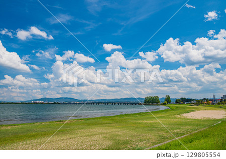琵琶湖夏景色　滋賀県大津市 129805554