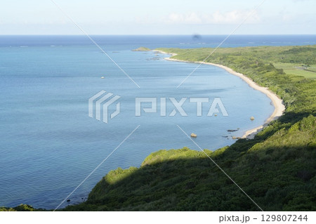 【沖縄県】石垣島の海岸 129807244