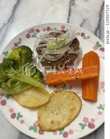 食べ物 食物 フード 129807529