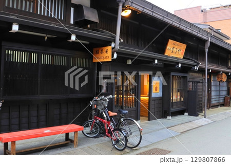 古い町並（飛騨高山） 129807866