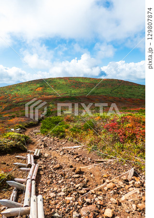 秋の栗駒山登山（栗駒山～秣岳） 129807874
