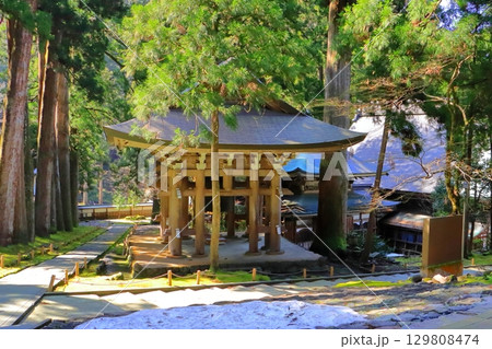 永平寺（鐘楼・福井県永平寺町） 129808474