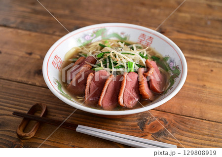 鴨醤油ラーメン 鴨醤油ラーメン 129808919