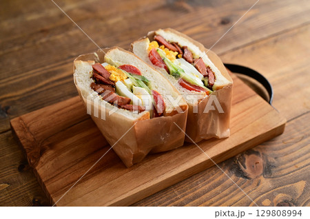 焼き豚サンドイッチ 129808994