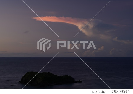 【沖縄県石垣島】平久保崎からの夕景 【沖縄県石垣島】平久保崎からの夕景 129809594