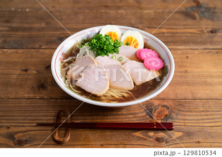 ローストポーク醤油ラーメン ローストポーク醤油ラーメン 129810534