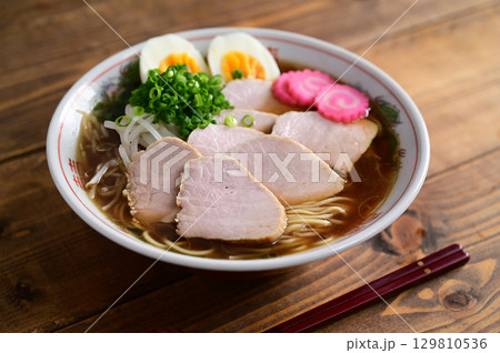 ローストポーク醤油ラーメン 129810536
