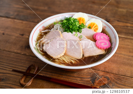 ローストポーク醤油ラーメン 129810537